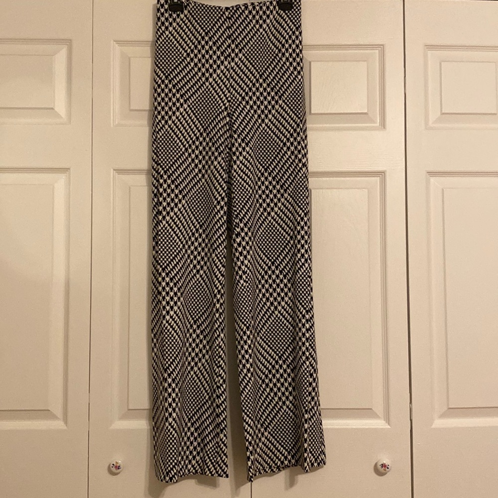Chicos flared leg pant